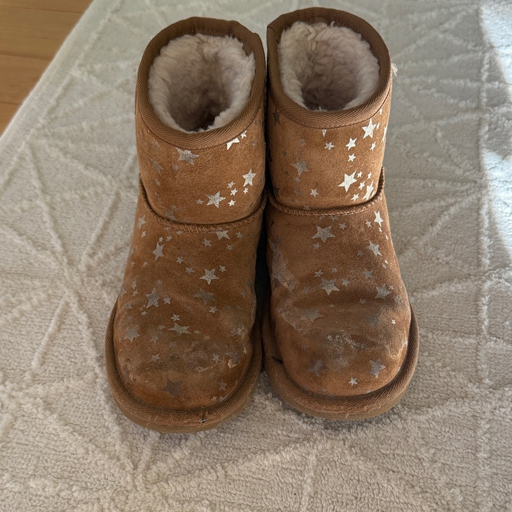 Brown Star Patterned Boots